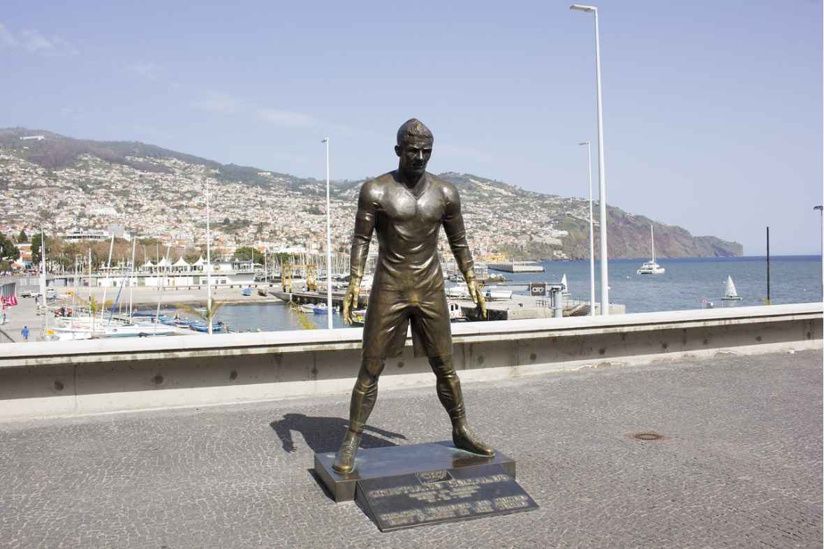 football legends statue