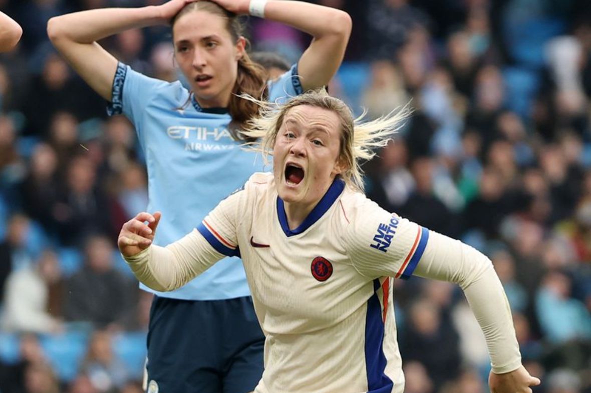 Chelsea Midfielder Erin Cuthbert Stuns Manchester City with Late Winner in Women's Super League Thriller 1 Chelsea midfielder Erin Cuthbert scores a dramatic winner! Get Women's Super League News, Chelsea Women Football Team News & Chelsea Women FC vs Manchester City WFC match report.