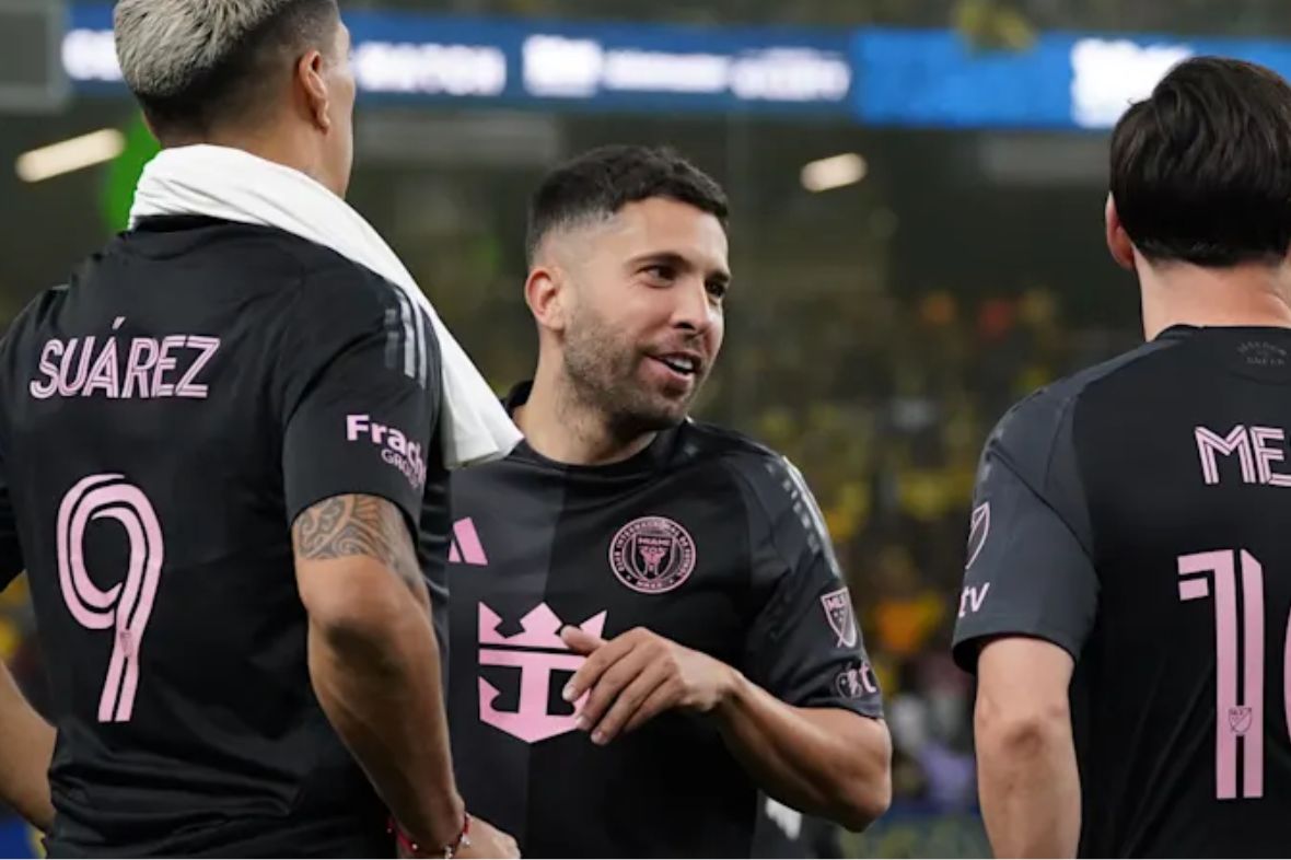Don't miss Chicago Fire vs. Inter Miami! Previewing key matchups, potential Inter Miami vs. Chicago Fire lineups & how Chicago Fire FC vs Inter Miami unfolds. Can Chicago Fire Fc vs Inter Miami stop Messi's top spot bid?