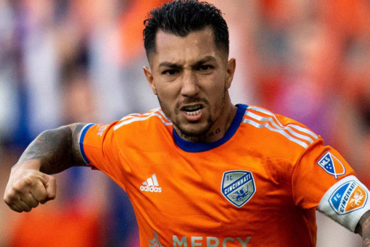 Dive into Luciano Acosta's career! Get Luciano Acosta Stats, details on Luciano Acosta Wife, & the story of Luciano Federico Acosta.