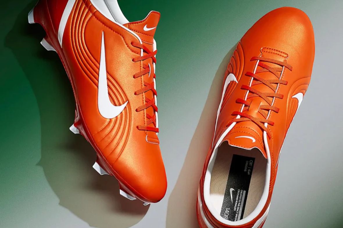 The wait ends! Get the new Nike Hypervenom RGN. Classic Nike Hypervenoms feel, new tech. The ultimate Nike Football Boots & Nike Soccer Cleats are back!
